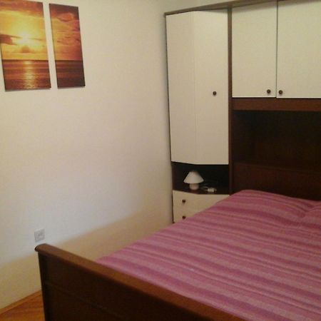 Apartments Tanja & Boris Baška Стая снимка