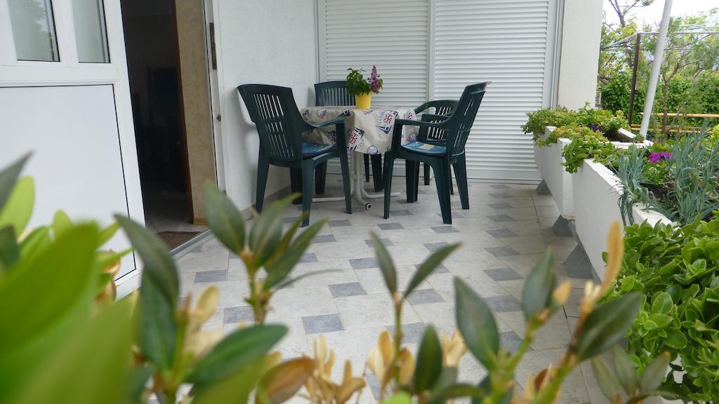 Apartments Tanja & Boris Baška Стая снимка