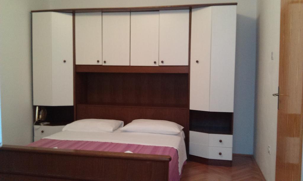 Apartments Tanja & Boris Baška Стая снимка